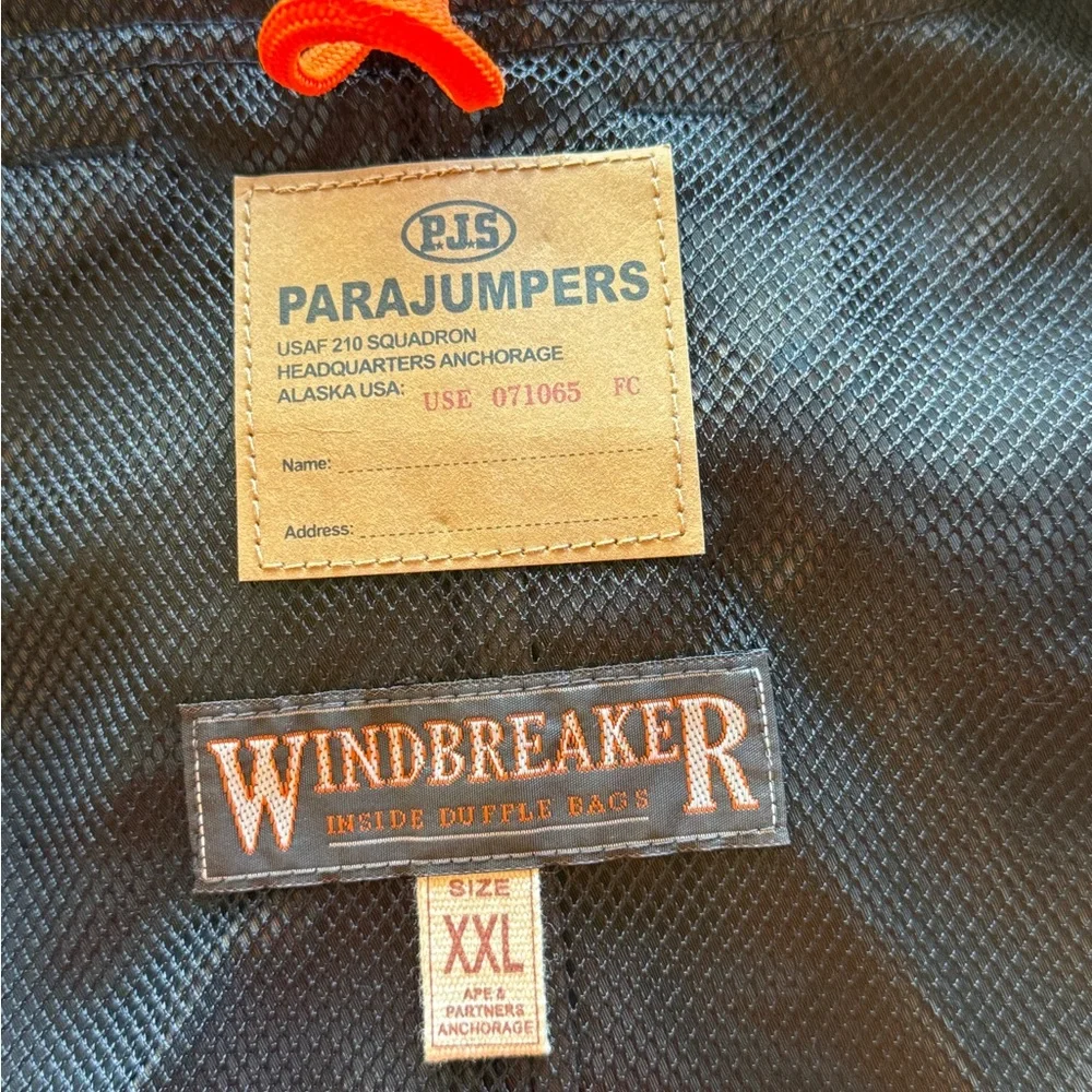 Parajumpers Black Raincoat - Picture 6 of 15